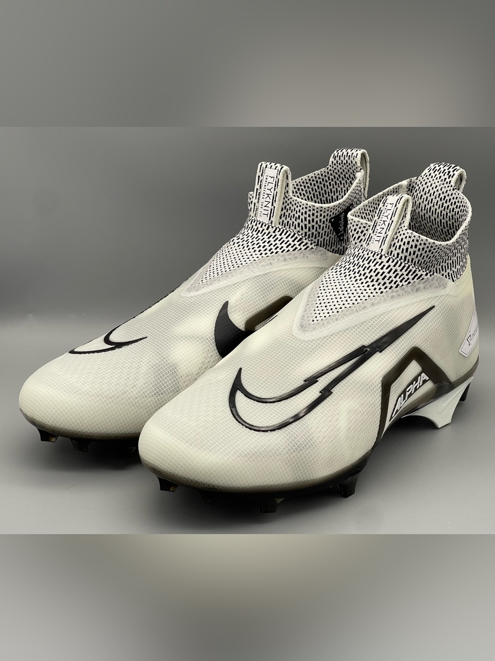 Nike Alpha Menace Elite 3 Ghost White Football Cleats Men Sz 11.5, 13 CT6648-100